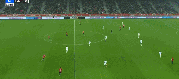  湖人赢球艾顿伤情确认 