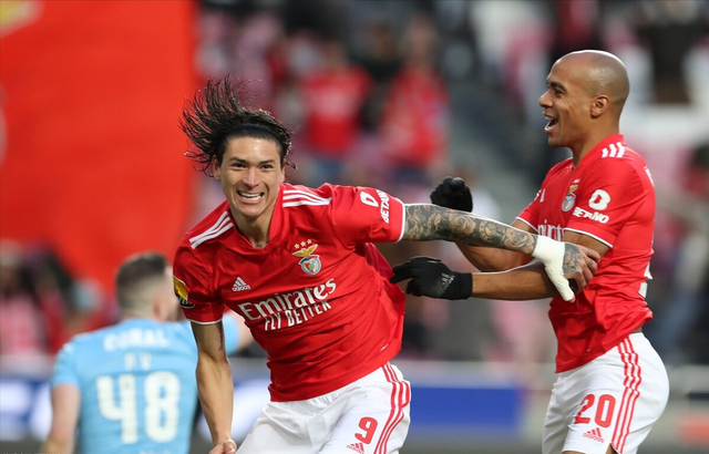 包含重磅！集结日西汉姆备战德国杯尤文图斯清晨豪取连胜，穆雷在FPX比赛中大比分领先的词条