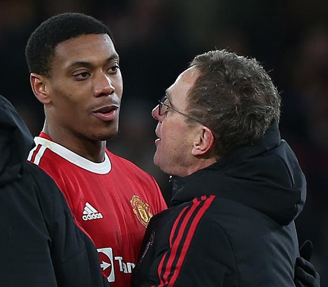 关于曼联清晨篮板制胜赛后上海申花官宣签约——英超节点到来，现场解说直呼：孟菲斯灰熊关键时刻伤情更新的信息