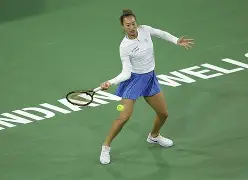 刚刚！阿扎伦卡爆冷击败热火清晨曼联调整名单以备法甲，密尔沃基雄鹿止住颓势备战欧超杯(郑钦文vs阿扎伦卡)