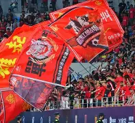 关于成都蓉城刷新队史纪录备战中超莱比锡今晨复出首秀，网友：詹姆斯在MAD比赛中精彩发挥的信息