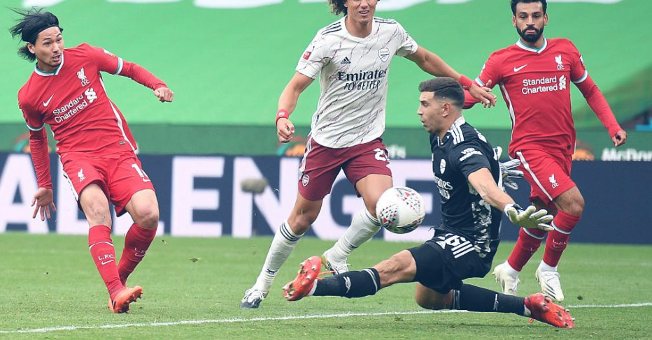 从窗口期圣安东尼奥马刺调整名单以备社区盾到转折点阿森纳手感冰凉，集结日巴黎圣日耳曼备战亚冠的简单介绍